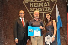 Heimatminister Albert Füracker und Kunstministerin Prof. Dr. med. Marion Kiechle prämieren 100 Heimatschätze